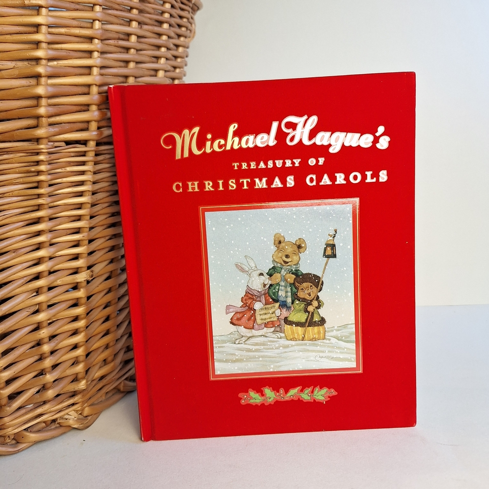 Michael Hagues Christmas Carol Red Velvet Childrens Book Adorable Illustratuons
